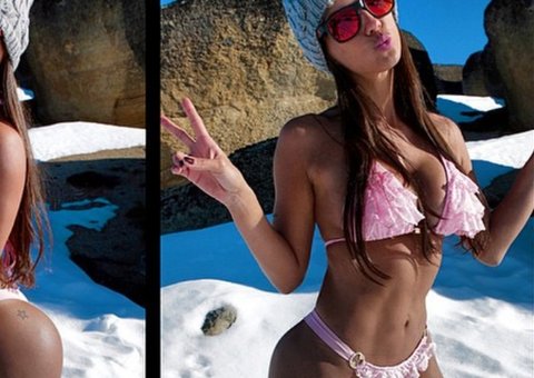  Panicat Carol Dias posa de biquíni na neve