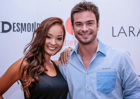 Carol Nakamura nega briga com o noivo e rebate críticas