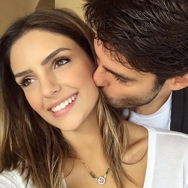 Kaká e Carol Celico reatam casamento: "Felizes para sempre"