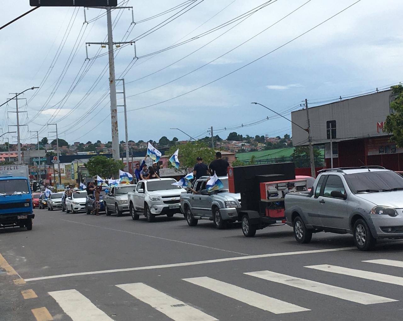 Veja fotos de carreatas em último domingo pré-eleição em Manaus