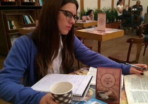  "Carrie a Estranha" causa Pânico em cafeteria 