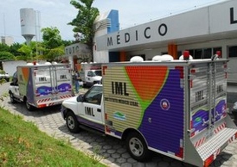 Morador de rua é encontrado morto com uma facada na pescoço