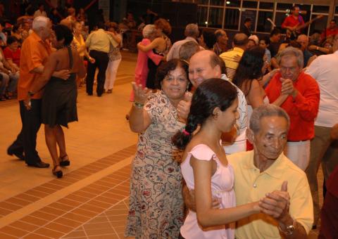 Governo do Amazonas inicia nova temporada do 'Carrossel da Saudade'