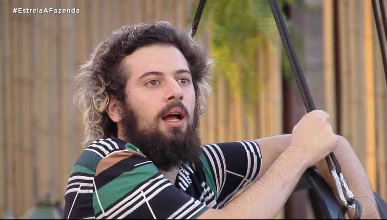 A Fazenda: Cartalouco confessa que está há dois dias sem tomar banho 