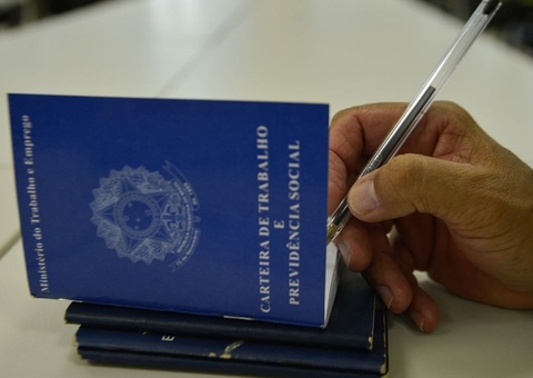 Confira lista de vagas ofertadas nesta quarta pelo Sine Amazonas