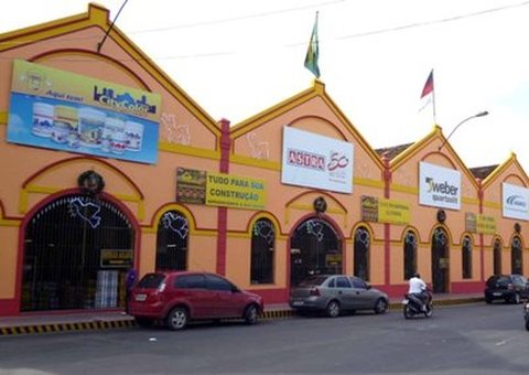 Assaltantes invadem residência do dono da Casa do Eletricista