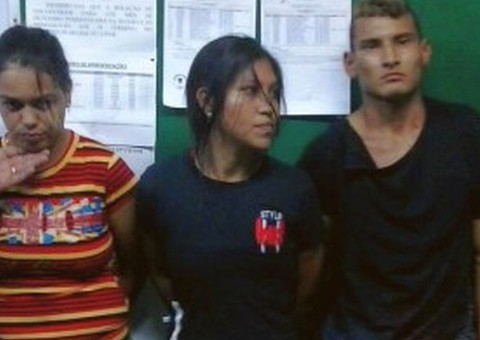 Casais criminosos saem para assaltar