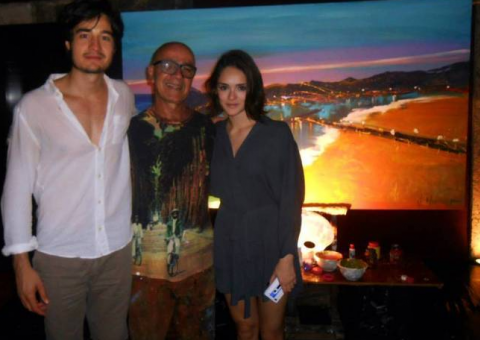 O cator Tiago Iorc assumiu namoro com a atriz Isabelle Drummond