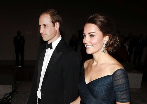 Kate Middleton e Príncipe William participam de jantar beneficente 