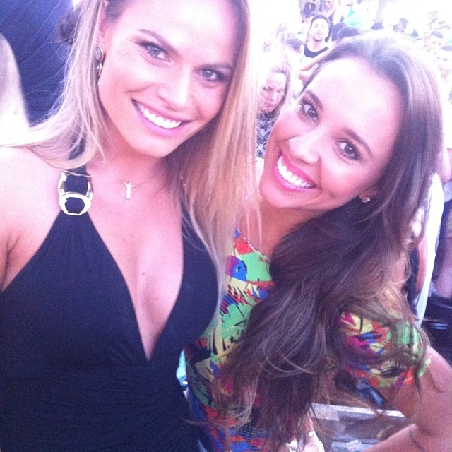 Ex-BBB Natalia e Angelis falam sobre beijo e garantem: "Não transamos ainda"