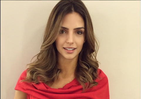 Carol Celico faz escândalo em navio durante passeio com a família