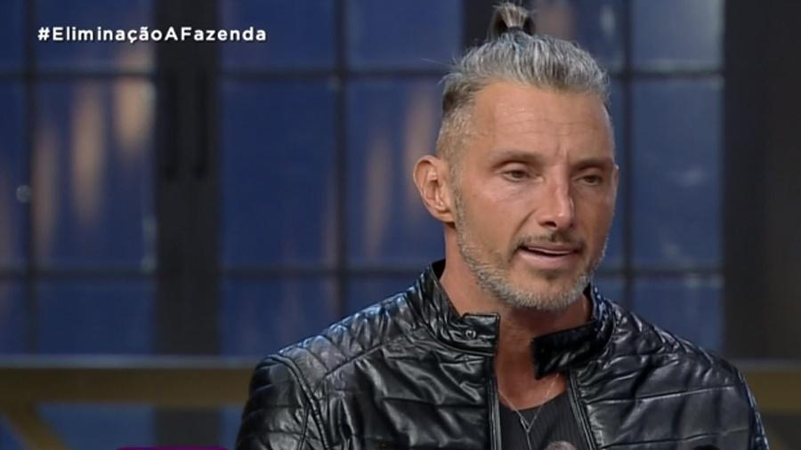 A Fazenda: Após pedir para sair, Juliano Ceglia é eliminado com 29,43%