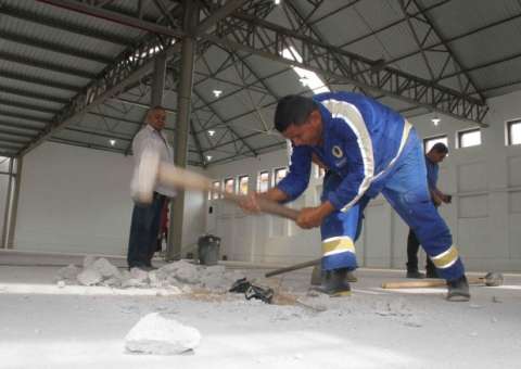 Prefeitura inicia obras nas galerias definitivas para alojar microempresários