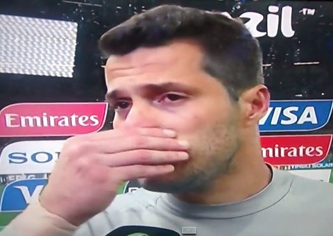 Julio Cesar chora e desabafa: "Preferia que fosse 1 a 0 com um erro meu"