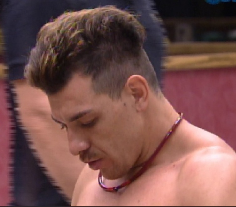  BBB 15: Cézar finalmente revela tal 'segredo misterioso' após voltar do paredão