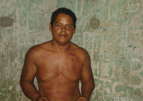 Homem é preso depois de flagrado em cima de uma criança em uma embarcação