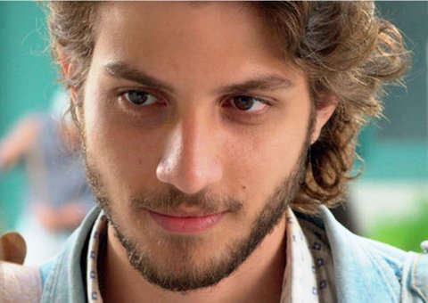  Sucesso de José Alfredo rende grana alta para Chay Suede