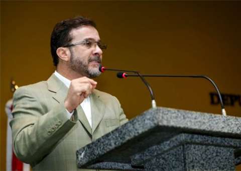 Deputado pede suspensão de pagamento à Andrade Gutierrez