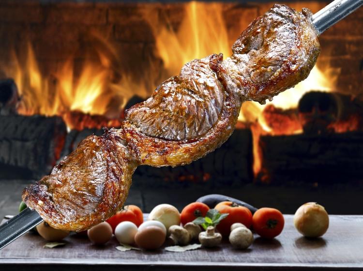 churrasco-cebolas-tomates_claudiamatarazzo.jpg
