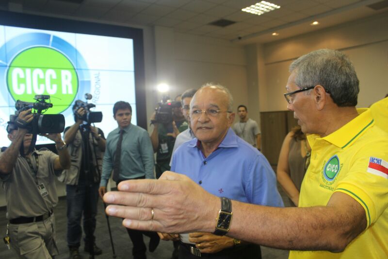 Governador José Melo inaugura centro de segurança no Aleixo