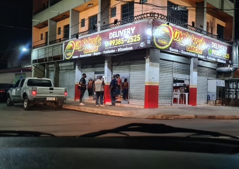 Central de Fiscalização notifica lanchonete durante operação em Manaus 