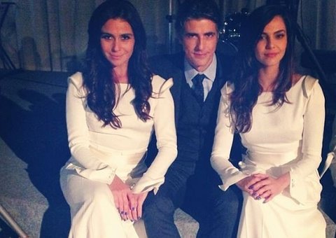 Primeira foto do casamento de gay de "Em Família" é divulgada