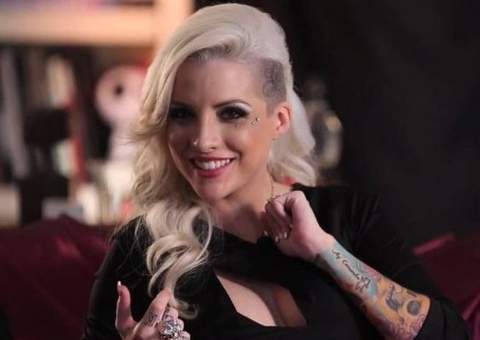 Ex-BBB Clara dá declarações polêmicas ao lançar programa sobre sexo