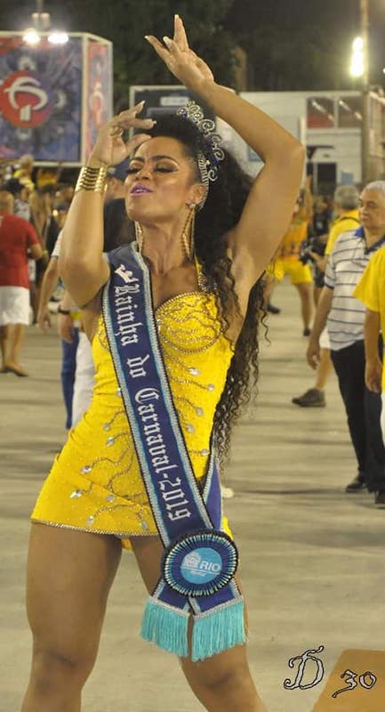 clara_paixao_rainha_2019_carnaval_rj.jpg