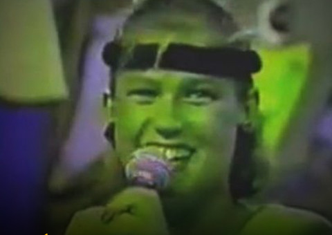 Menina do famoso meme "Ahã, Claudia, senta lá" cresceu e fala o que acha da Xuxa