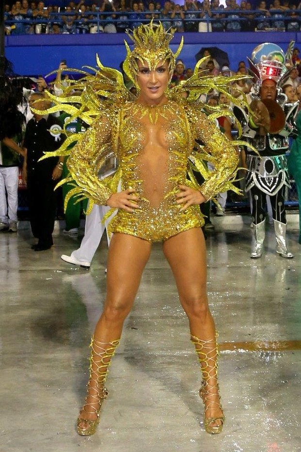 Claudia Leitte é confirmada como rainha de bateria da Mocidade em 2016