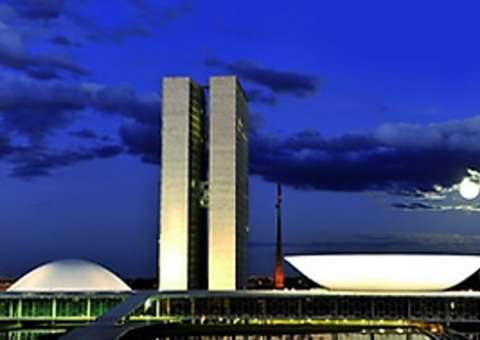 Sob ameaça de rejeição PEC que prorroga ZFM passará por audiência pública antes de ser votada