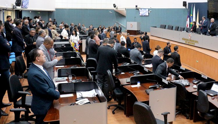 Mais de 30% dos eleitos em Manaus declaram vereador como profissão