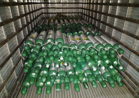 Sistema Comércio doa 100 cilindros de oxigênio ao Amazonas