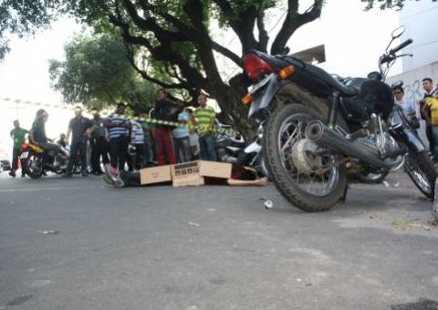 Agenciador de advogados é executado a tiros em frente ao TRT