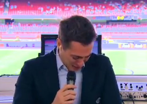 Nivaldo Prieto não contém a emoção e chora ao vivo na Band