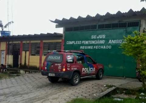 Presos armam confusão no Compaj