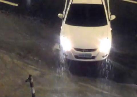 Obra de construtora estaria causando alagamento na Rua Maceió