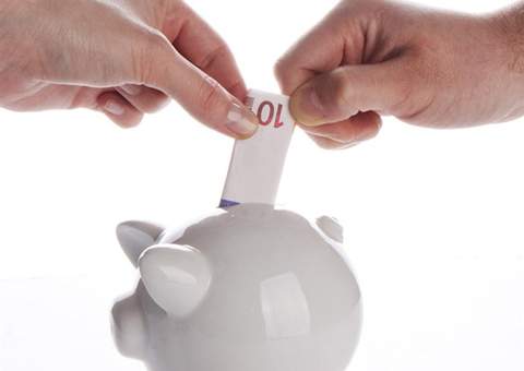 Um terço dos casais no Brasil não sabe quanto o parceiro ganha