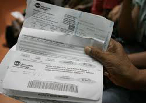 Eletrobras Amazonas Energia negocia faturas atrasadas com desconto