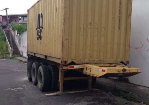 Contêiner serve de esconderijo a suspeitos à noite