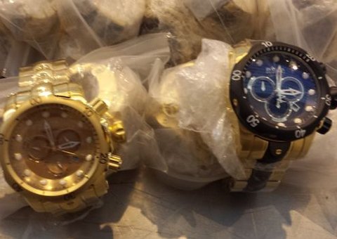 Alfândega do aeroporto apreende quase 2 t de mercadorias