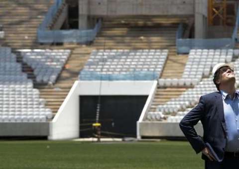 Valcke alerta que Arena da Baixada corre o risco de ficar fora da Copa