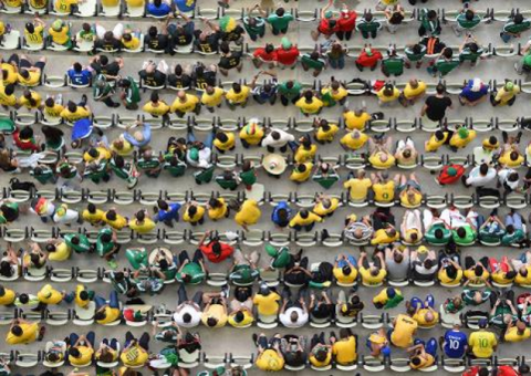 'Organizadas' ensaiam novos hinos para animar torcida brasileira