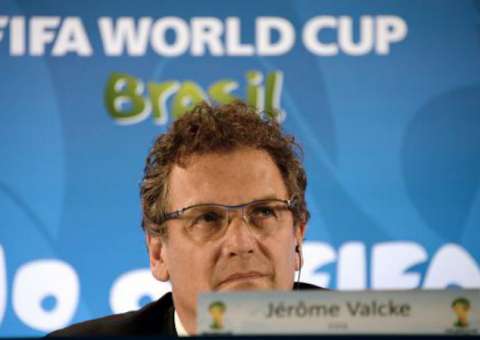 Valcke quer estádio de Curitiba pronto "até final de abril, início de maio"