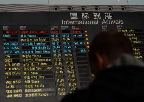 Copiloto do MH370 tentou ligar pelo celular antes do voo desaparecer