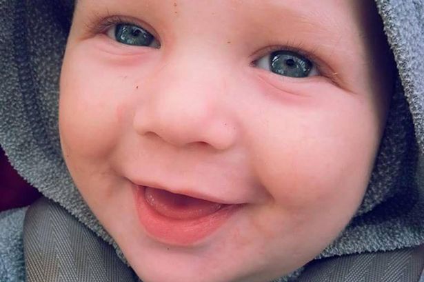 Menino de 5 anos mata irmão de 9 meses após achar arma do avô