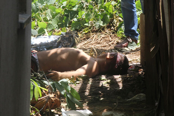 Perseguido por 2 homens, jovem é morto a tiros