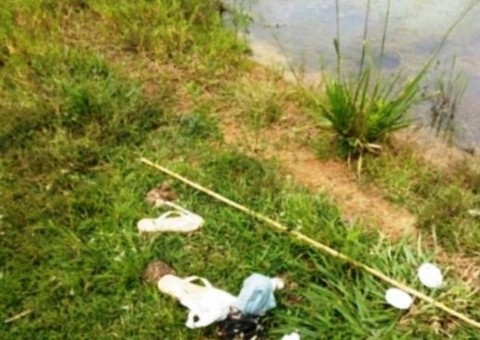 Mãe procura por filho desaparecido e o encontra morto em lagoa