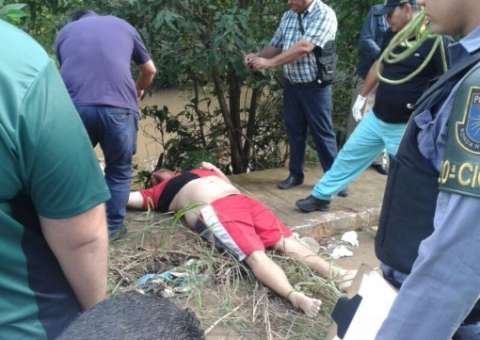 Corpo com marcas de enforcamento encontrado no Tarumã