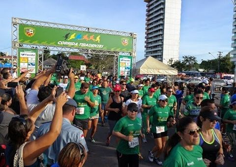 Mais de dois mil participaram da corrida Tiradentes